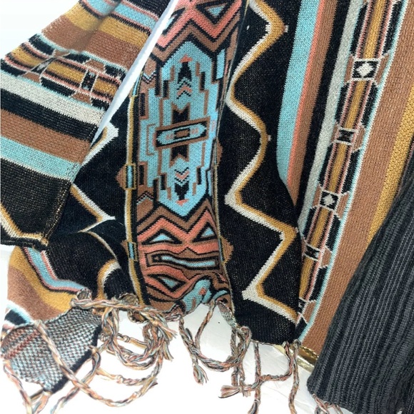 {Billabong} “Dream Chaser” Multi-Colored Southwest Style, Open Front Cardigan - Picture 4 of 6